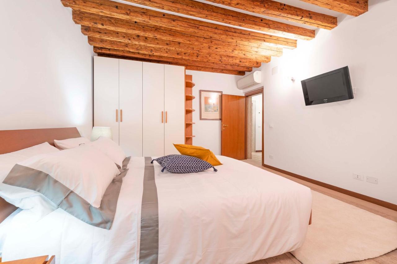 Central Apt Венеция Экстерьер фото